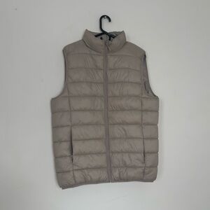Primark Men Vest light puffer Large beige zipper pockets shower resistant NWT
